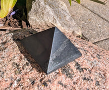 Load image into Gallery viewer, Real Shungite Pyramid