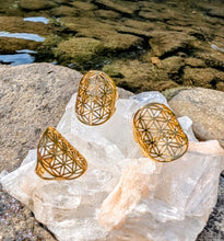 Load image into Gallery viewer, SACRED GEOMETRY rings to raise your vibration