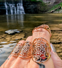 Load image into Gallery viewer, SACRED GEOMETRY rings to raise your vibration