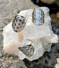 Load image into Gallery viewer, SACRED GEOMETRY rings to raise your vibration