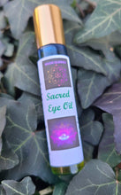Load image into Gallery viewer, &quot;SACRED EYES&quot; Anti- aging PURE Moringa Eye Oil to help you look youthful.
