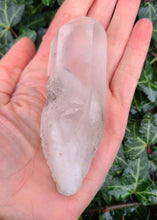 Load image into Gallery viewer, Large pieces of Clear quartz &quot;The Master healer &quot; to help you manifest faster.🔮✨
