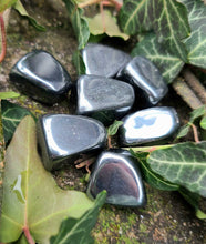 Load image into Gallery viewer, Hematite to keep you safe and give you a confidence boost 💫🥰💫🥰
