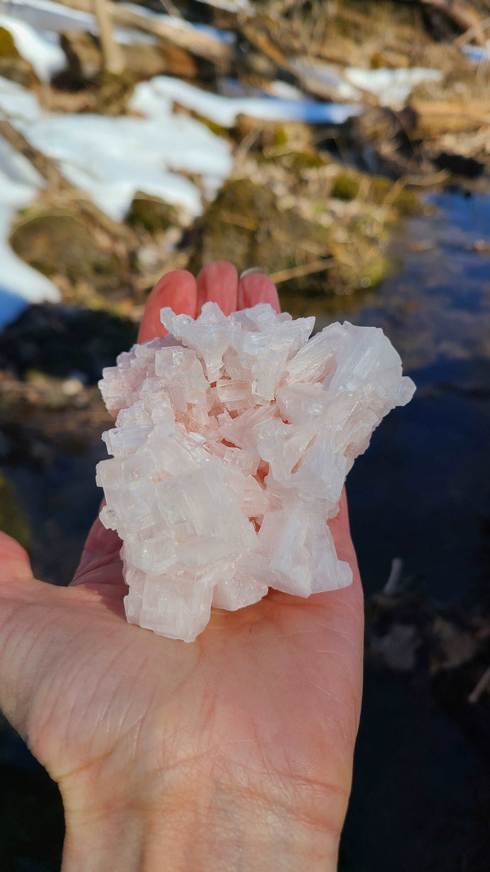 Natural RARE High Quality , Light Pink Halite to give you more Self love and Clarity 🥰💕🥰💕