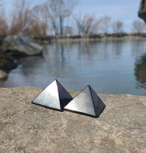 Load image into Gallery viewer, Shungite pyramids to protect you from EMF ✨
