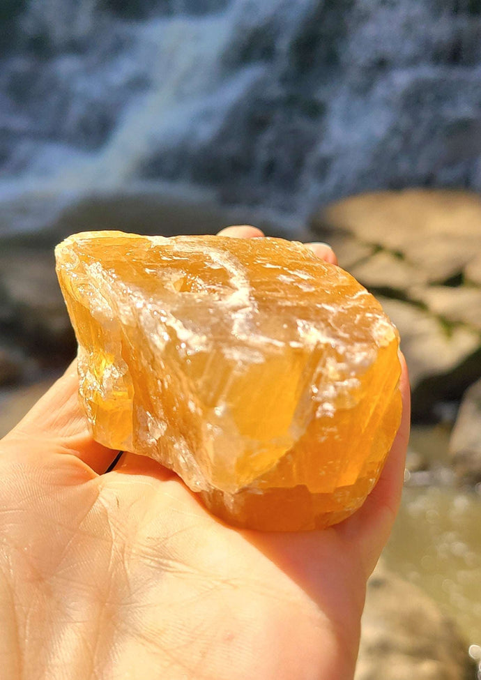 Raw Honey Calcite chunks to give you courage 🍯🍯🔮