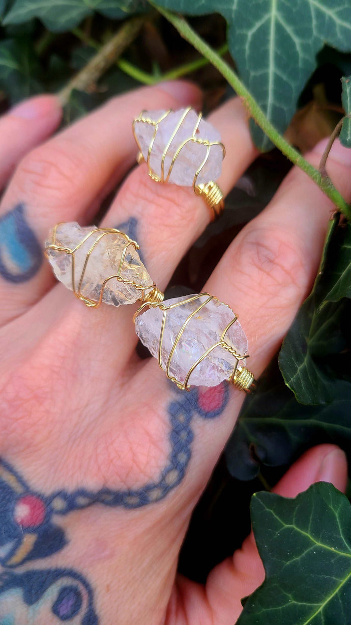 Super Cute 18k gold plated, Clear Quartz ,Re-sizable rings 🥰😃✨
