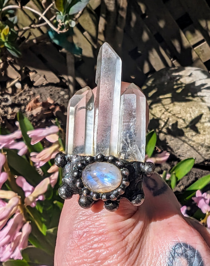 DIVINE MYSTICAL Moonstone Ring with Clear Quartz points