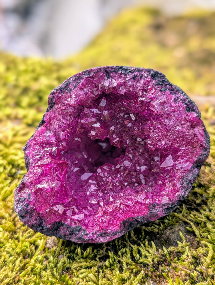 LUMINOUS, Colorful SPARKLEY GEODE