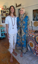 Load image into Gallery viewer, Divine Duo Session at the 3Portal in Niagara on the Lake
