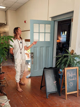 Load image into Gallery viewer, Divine Duo Session at the 3Portal in Niagara on the Lake

