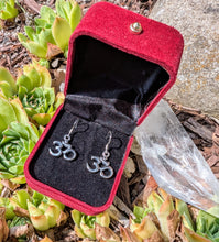 Load image into Gallery viewer, Silver ohm earrings 925
