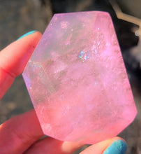Load image into Gallery viewer, Dreamy Pink Aura Quartz to uplift your spirit. 💟💟😇
